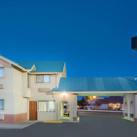 Days Inn By Wyndham הובס מראה חיצוני תמונה