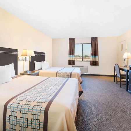 Days Inn By Wyndham הובס מראה חיצוני תמונה