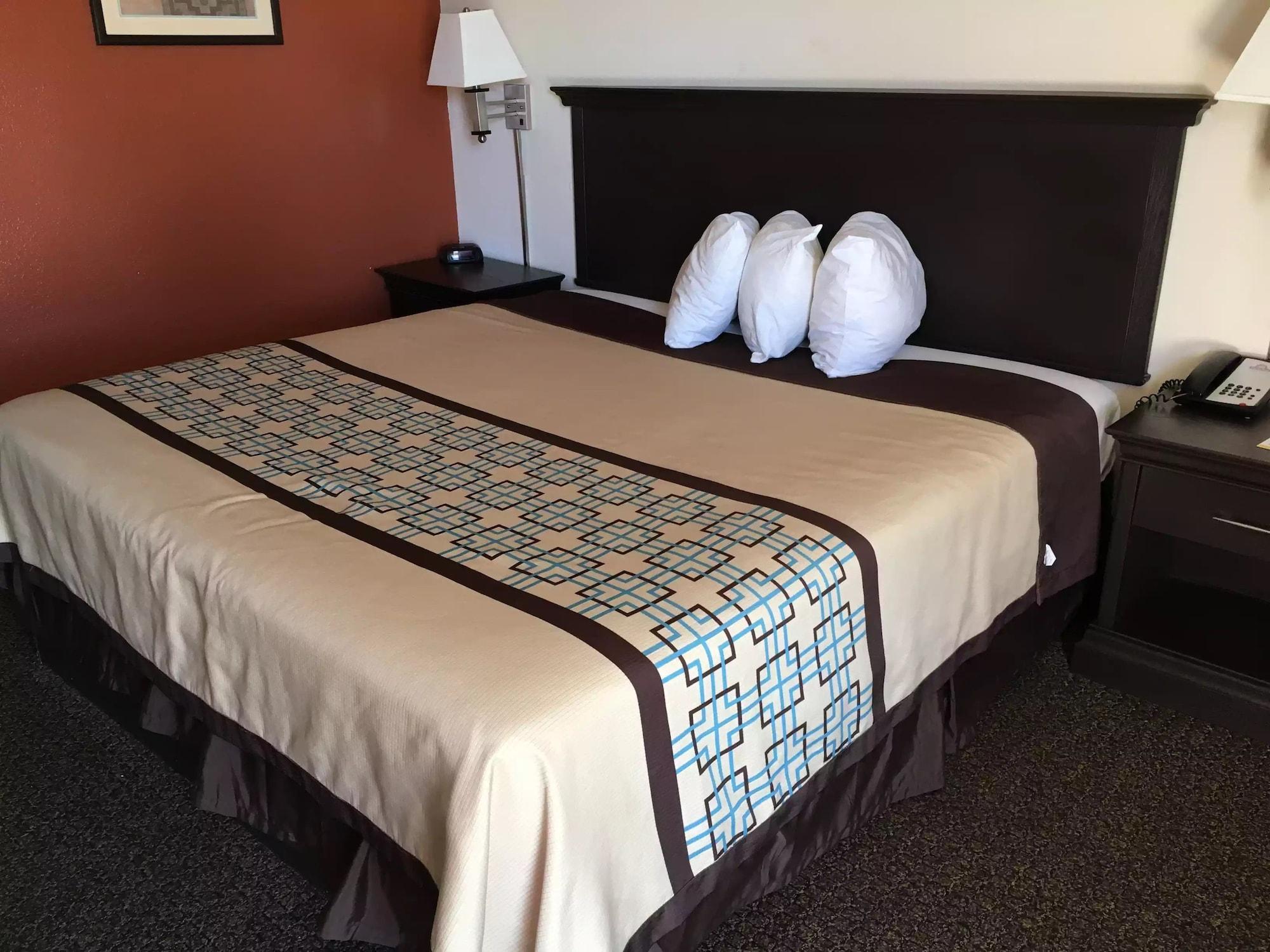Days Inn By Wyndham הובס מראה חיצוני תמונה