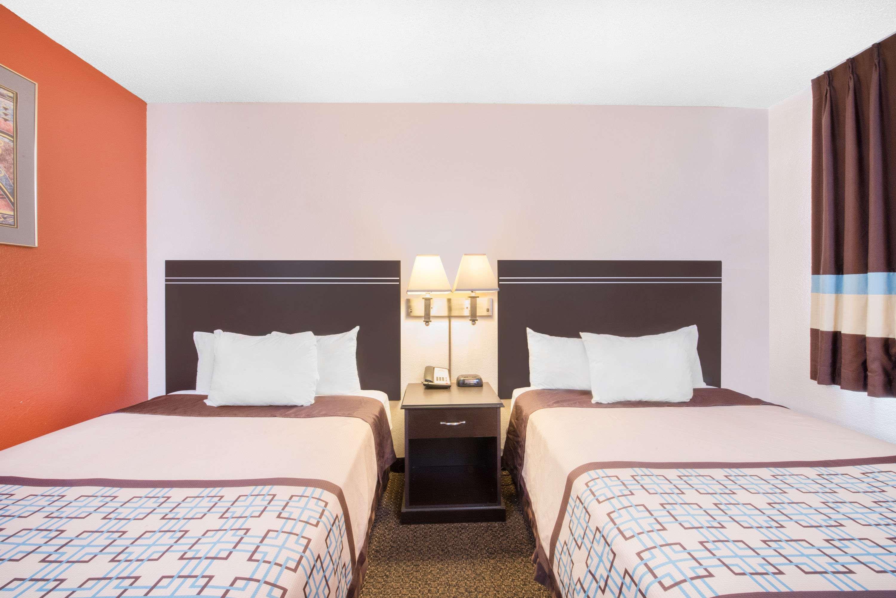 Days Inn By Wyndham הובס מראה חיצוני תמונה